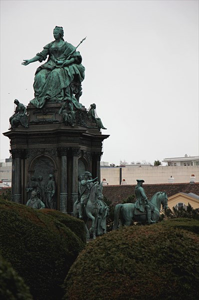 056-Памятник Марии Терезии